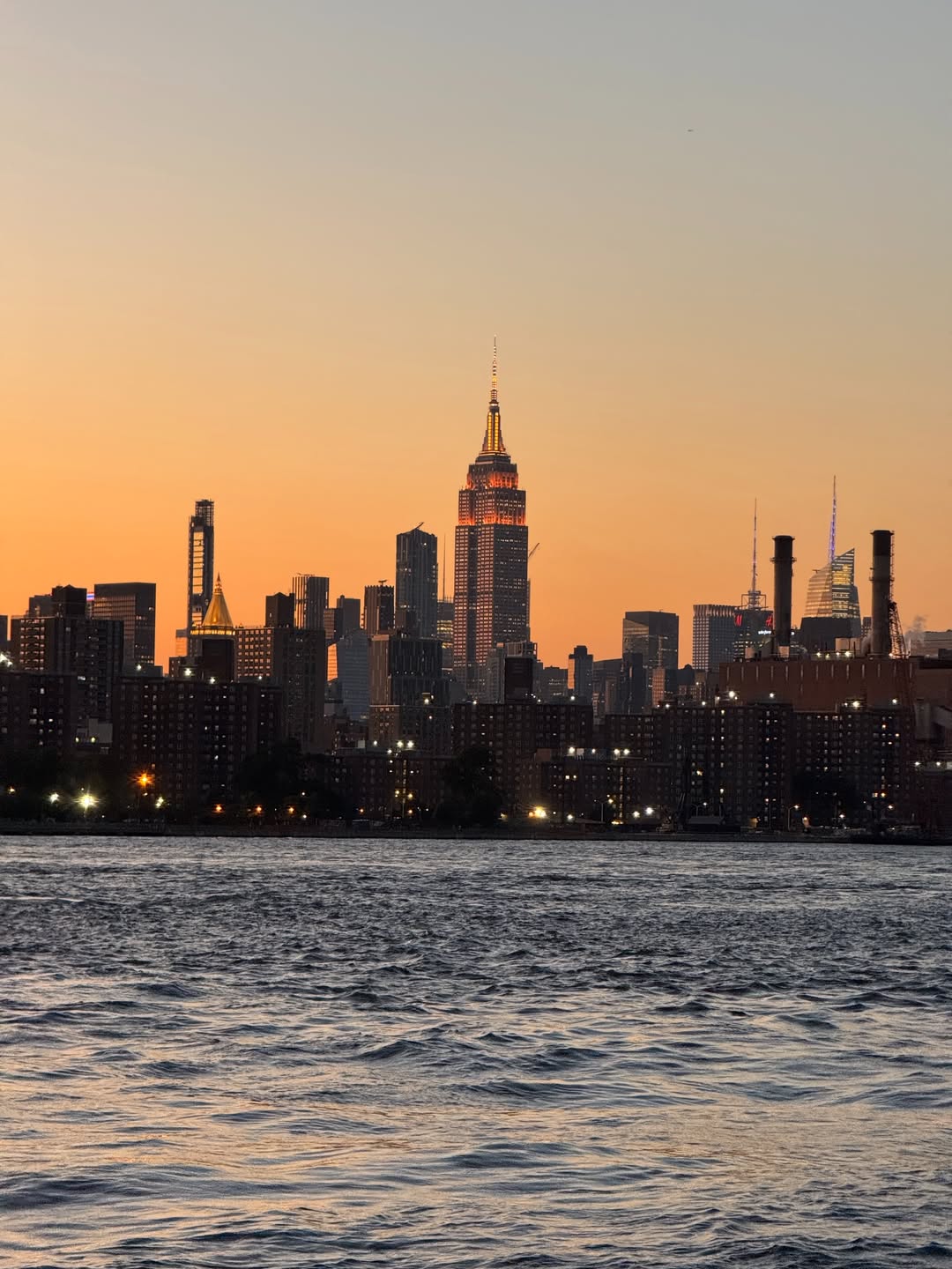 Lo skyline di Manhattan al tramonto
